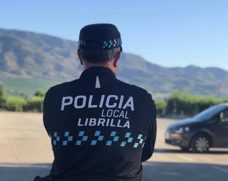 UGT denuncia que la Policía Local de Librilla trabaja entre goteras cada vez que llueve y  montados en vehículos con los que se juegan la vida