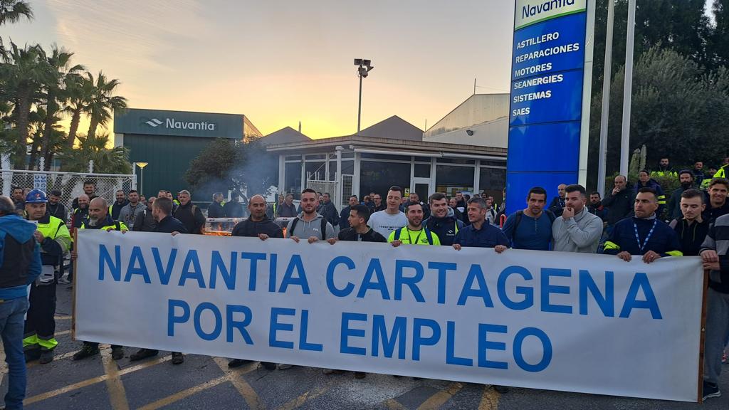 Los trabajadores de Navantia Cartagena mantienen las protestas y frenan la varada del S-81