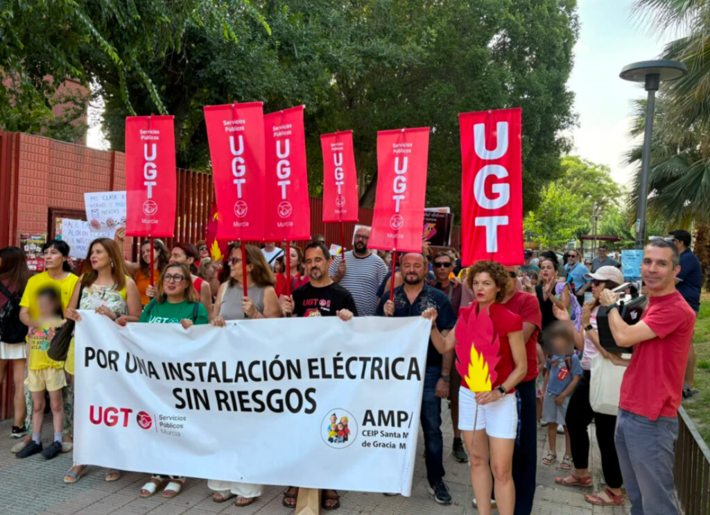 La comunidad educativa del CEIP Santa María de Gracia exige un inicio de curso 2026-27 con el problema eléctrico solucionado