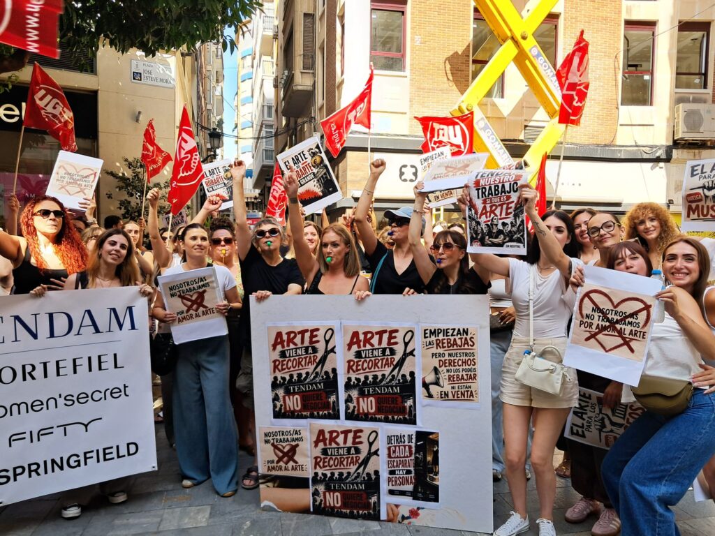 El Comité de Empresa del grupo TENDAM en Murcia, presidido por UGT, convoca concentración contra el Convenio de ARTE por el desmantelamiento de los derechos adquiridos a nivel provincial y la precarización del empleo